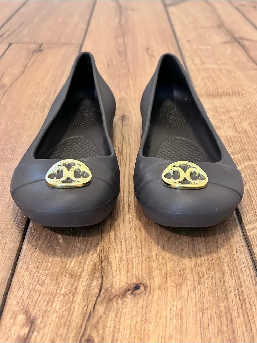 Crocs Gianna Gold Medallion Brown Ballet Flats Slip Ons Comfort Women’s 10 - Picture 4 of 15